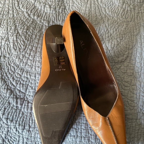 Algo tan color pumps. Size 37. - Picture 4 of 4